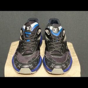 Louis Vuitton Blended Fabrics Leather Logo Sneaker